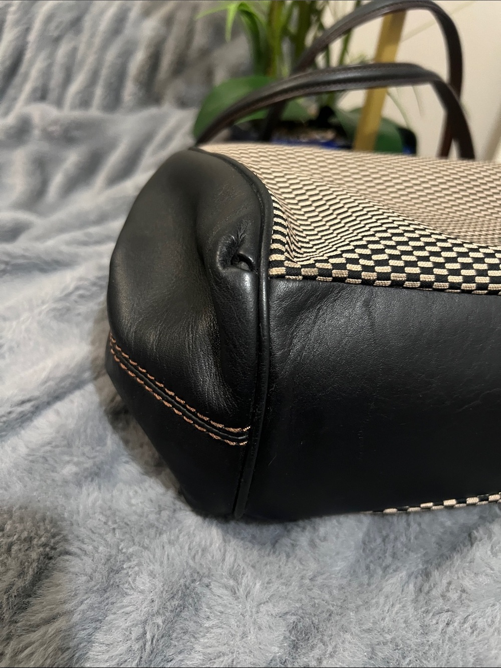 Coach Lexy Black & Tan Shoulder Bag EUC retail $349 - Picture 10 of 11